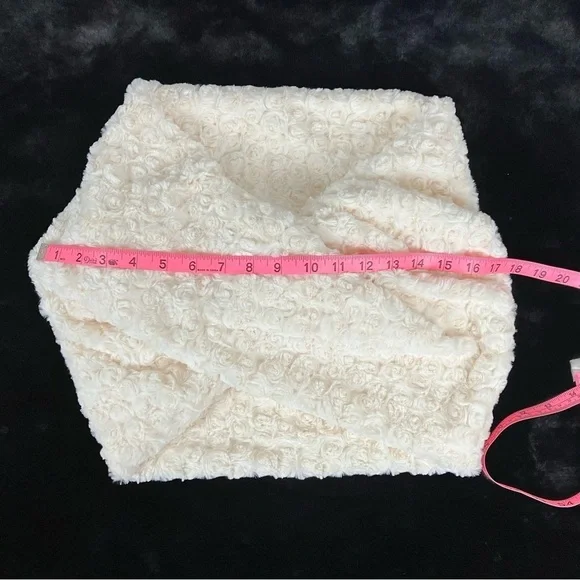 Faux Fur Infinity Scarf - Picture 5 of 6